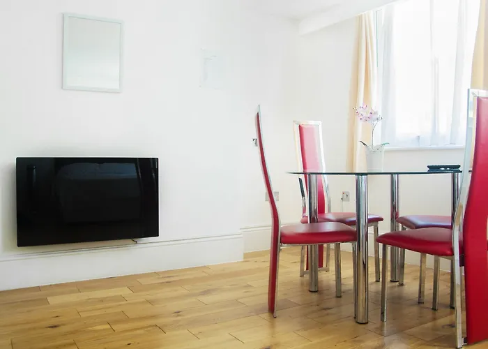 Baker Street Apartments